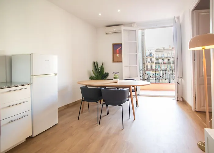 2Esc1067 - Magnific 2Br Flat In The Gothic Distric